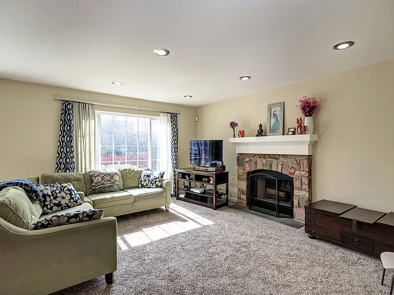 1260 Estling Ct — Photo 15