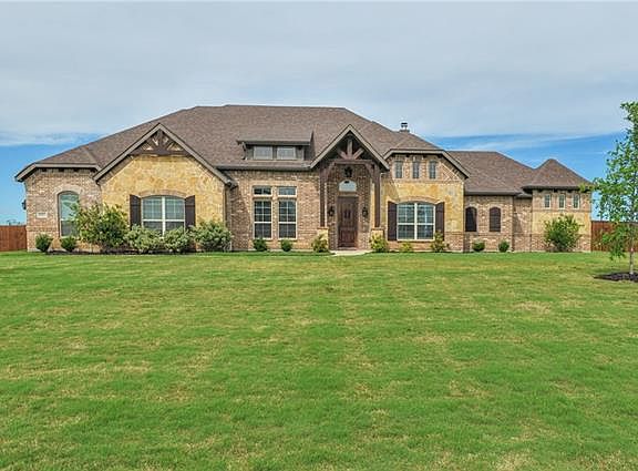 2nd image of 5821 Sweetwater Dr