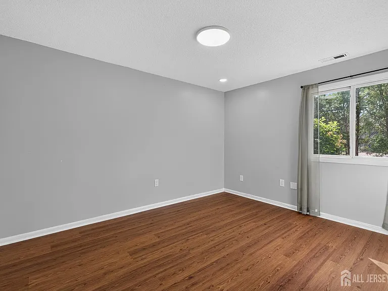 5208 Ravens Crest Dr — Photo 14