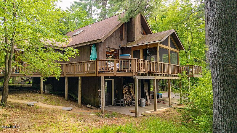 5th image of 175 Antler Lake Road