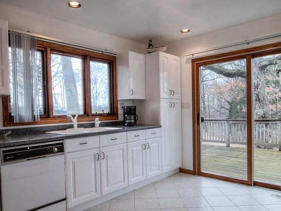 3rd image of N7419 Mariner Hills Cir