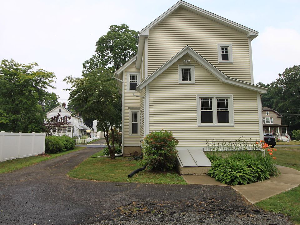 1st image of 10 Church St