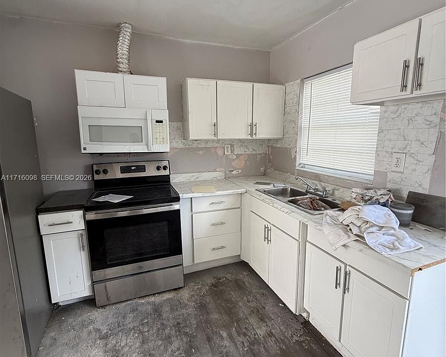 1st image of 1240 SW 32nd Ave