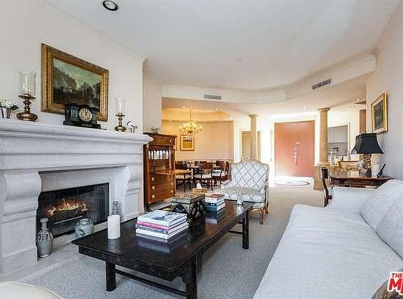 3rd image of 128 N Swall Dr Ph 2