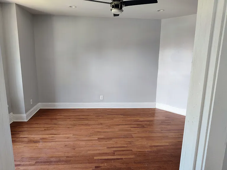 4557 S Wabash Ave #2 — Photo 8