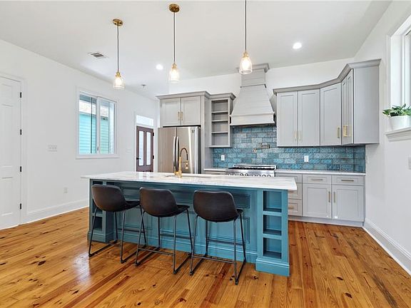 4th image of 2534 Soniat St