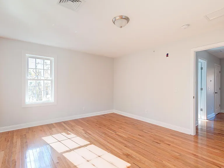 74 Upland St #D — Photo 10