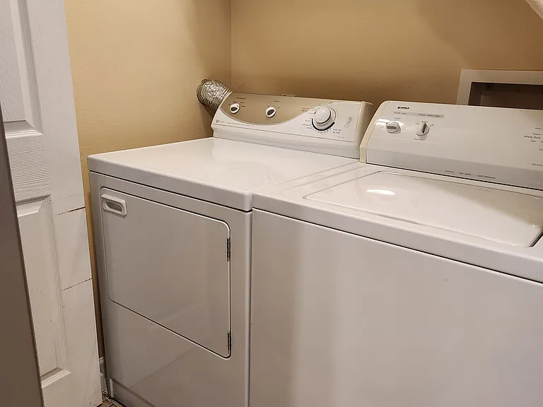 Full size laundry in unit