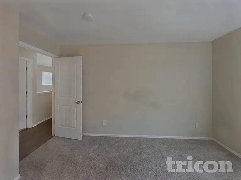 2728 Sierra Springs Dr — Photo 6