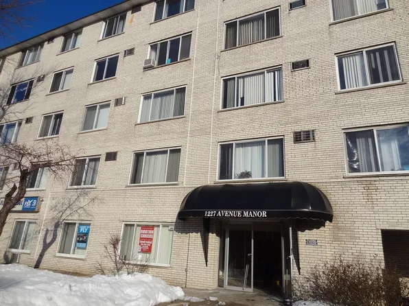 1227 S Harlem Ave APT 410, Berwyn, IL 60402