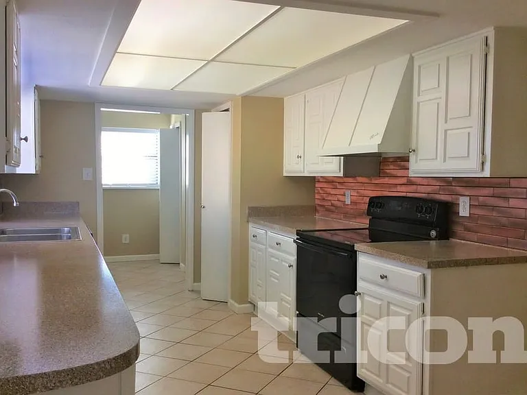 5105 Ragan Dr — Photo 6