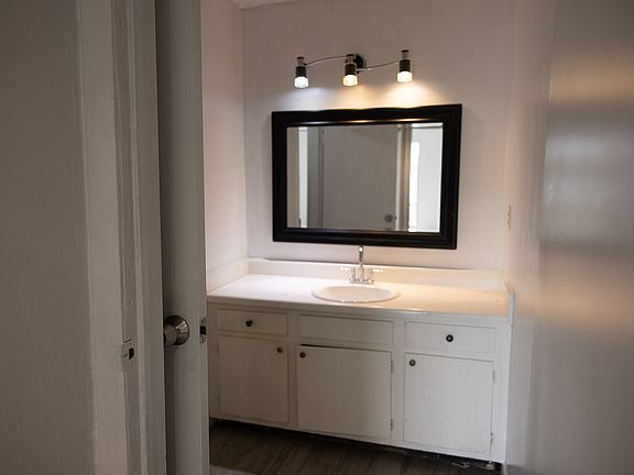 4th image of 320 Welch Rd APT R3