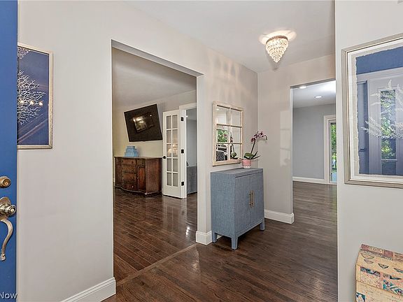 4th image of 8290 Pine Creek Ct