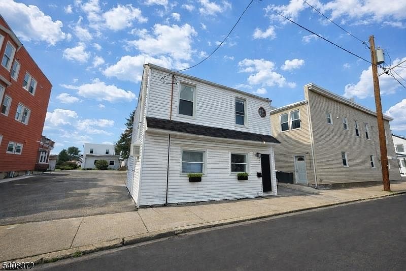 1st image of 115 Grant Ave #904