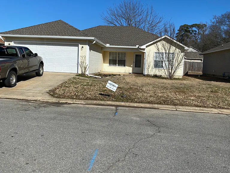 1307 Shirewood Ct — Photo 1