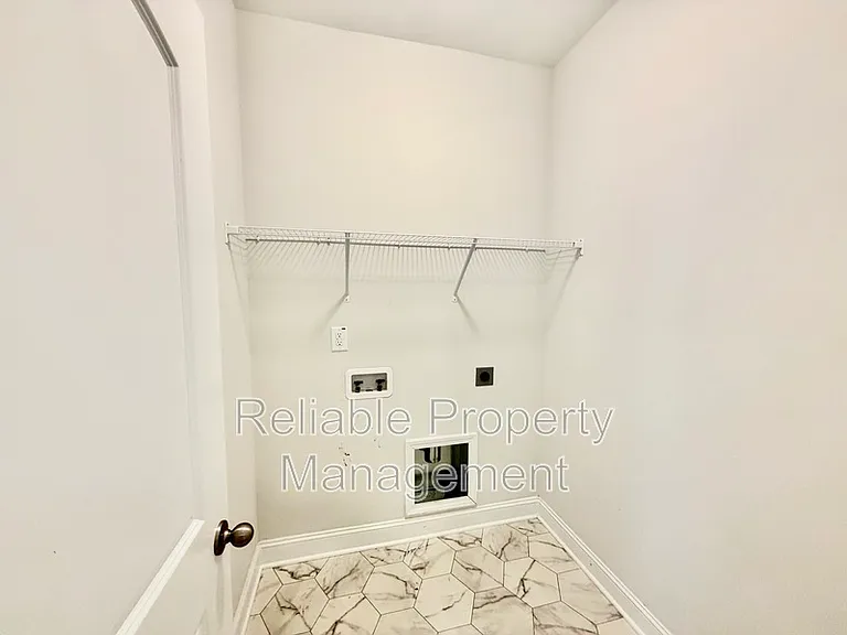 48 Salerno Dr — Photo 7