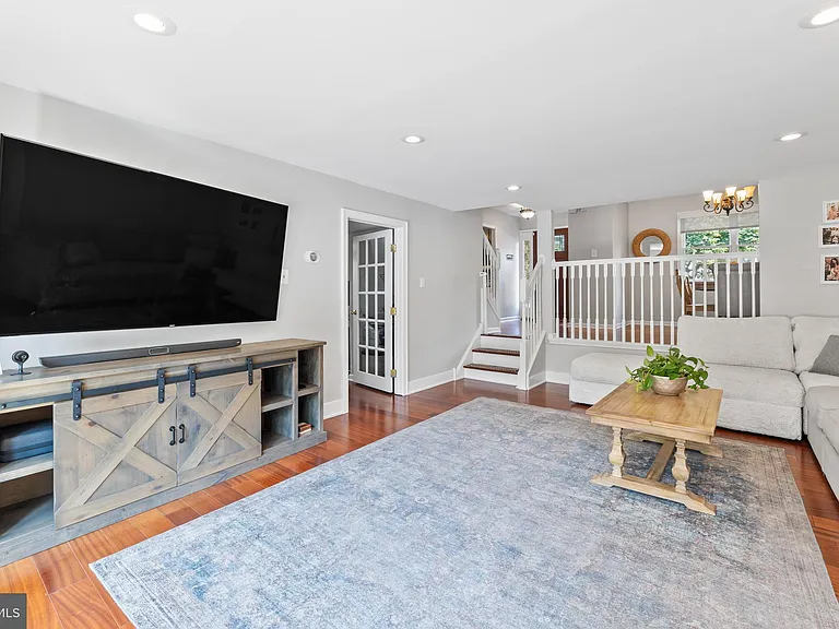 1621 Clearview Ave — Photo 10