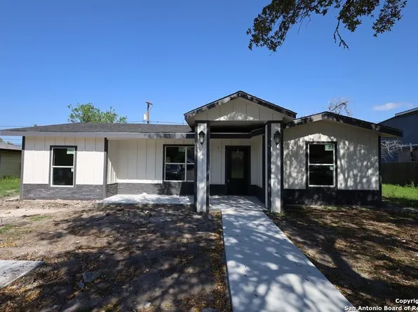 1801 S Emily Dr, Beeville 78102