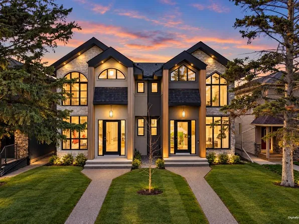 2211 E 27th St SW, Calgary, AB T3E 2E9