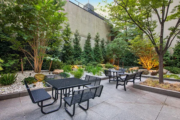 Rented by City Connections Realty | media 14