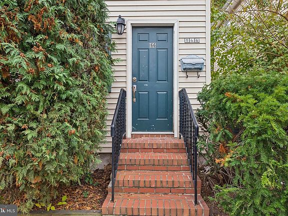 3rd image of 166 Ellis St