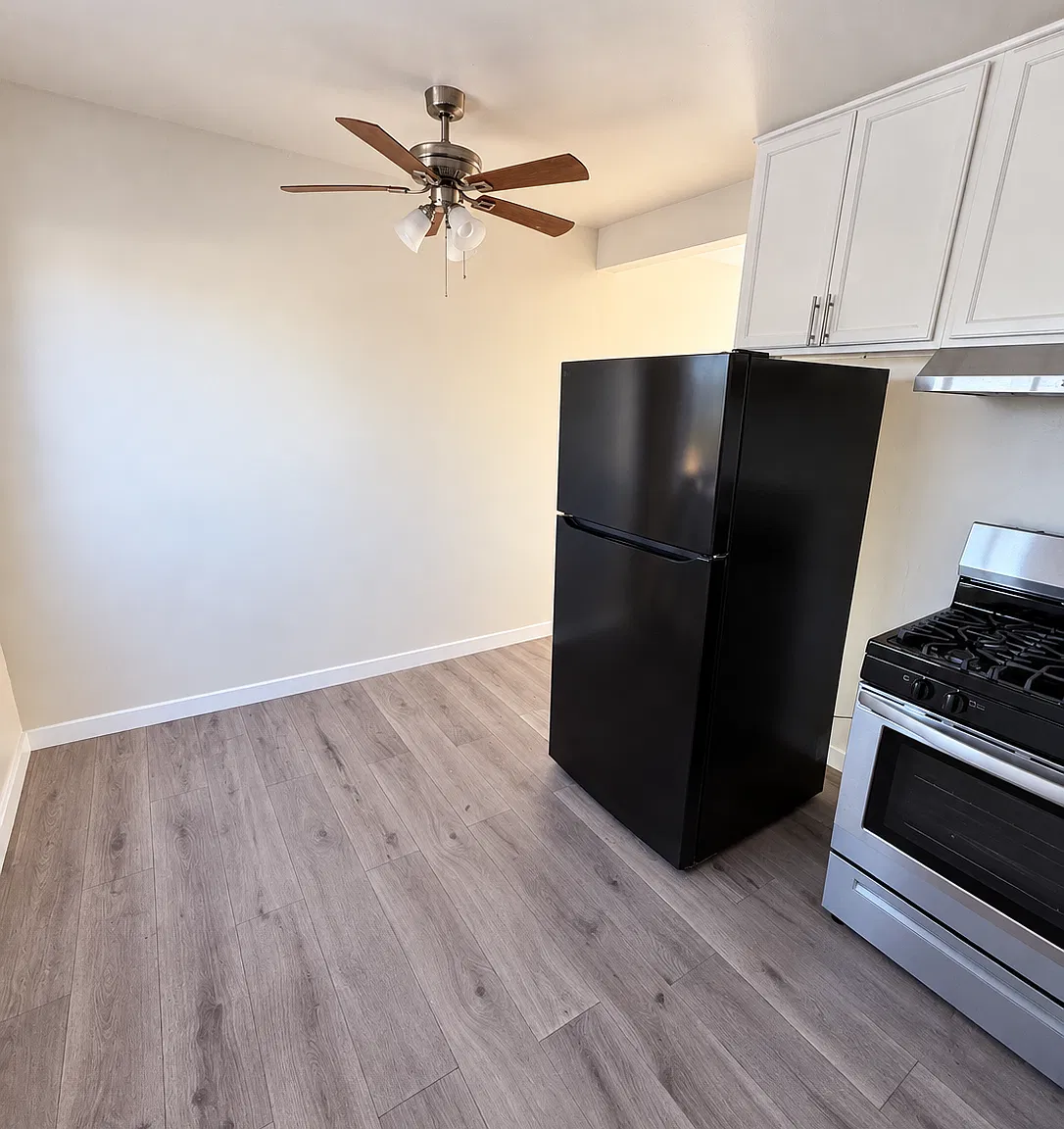2 bed, 768 sqft, $2,250 — Photo 2