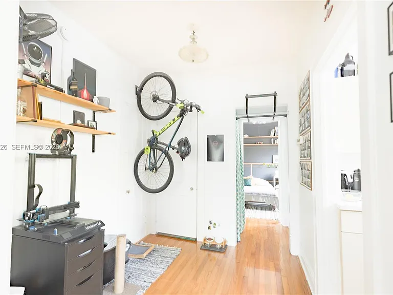 320 Mendoza Ave #3 — Photo 4