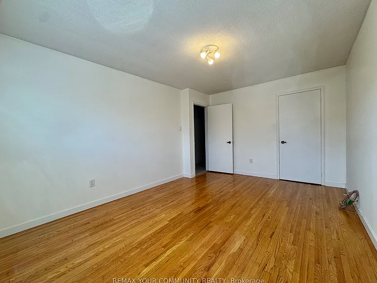 165 Aberdeen Ave — Photo 15