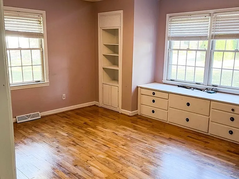510 Fairlawn Cir — Photo 15