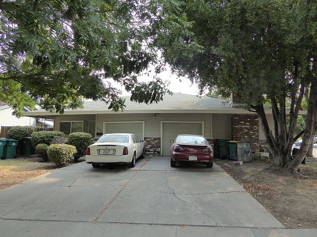 2nd image of 709 E Yorkshire Dr