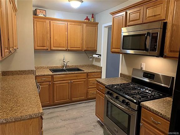 2nd image of 22 N Burbank Dr