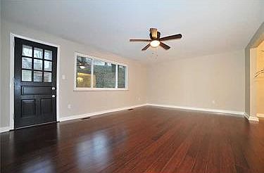 3rd image of 132 Danube Dr