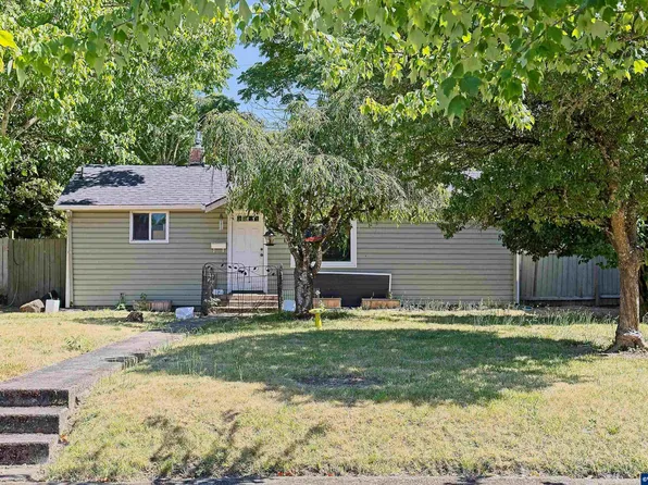 1156 7th St NW, Salem, OR 97304