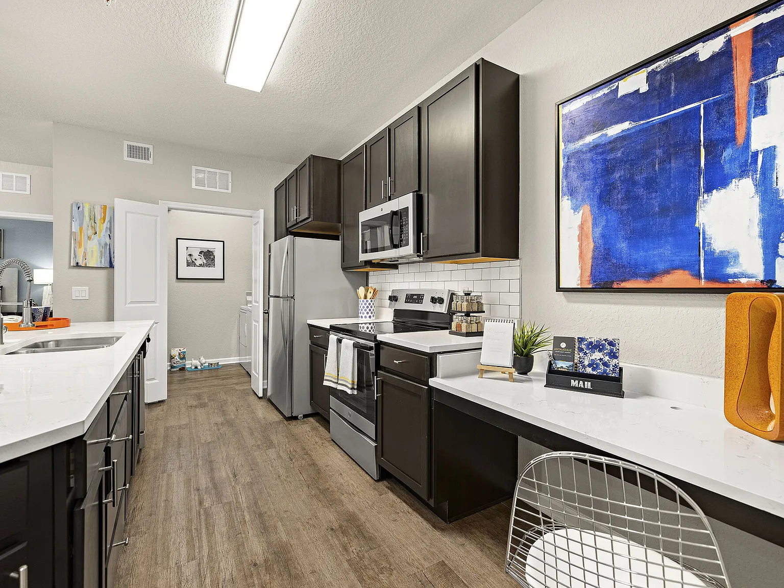 Art Avenue Apartments — Photo 3
