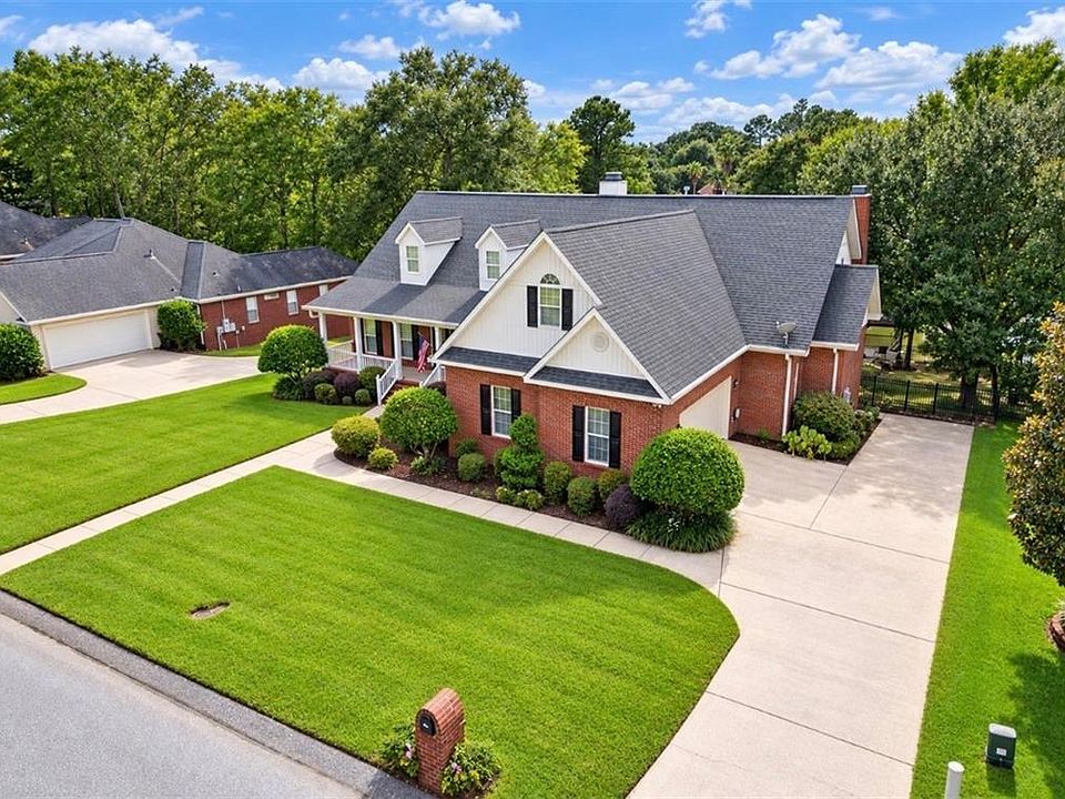 1st image of 576 Briarcliff Dr W
