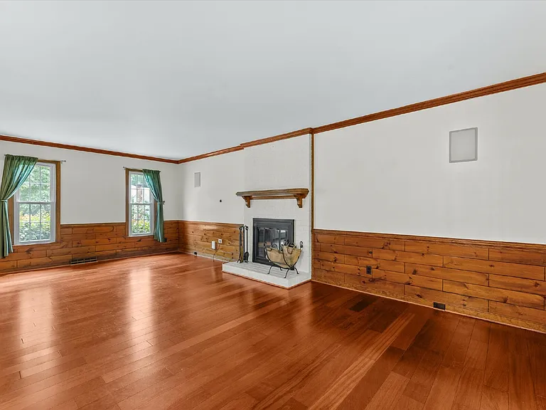 10948 Sunset Hills Dr — Photo 17