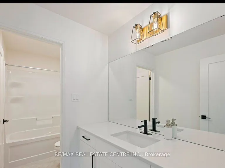 49 Lucas Rd #UPPER ONLY — Photo 19