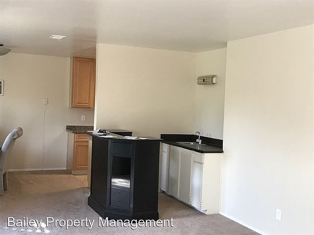 1st image of 1658 Dolphin Dr