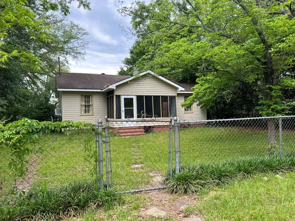 219 Edison Dr, Albany, GA 31705