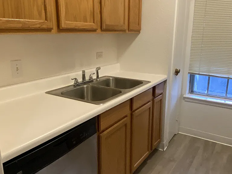 2301 E Fremont Ave #U9 — Photo 46