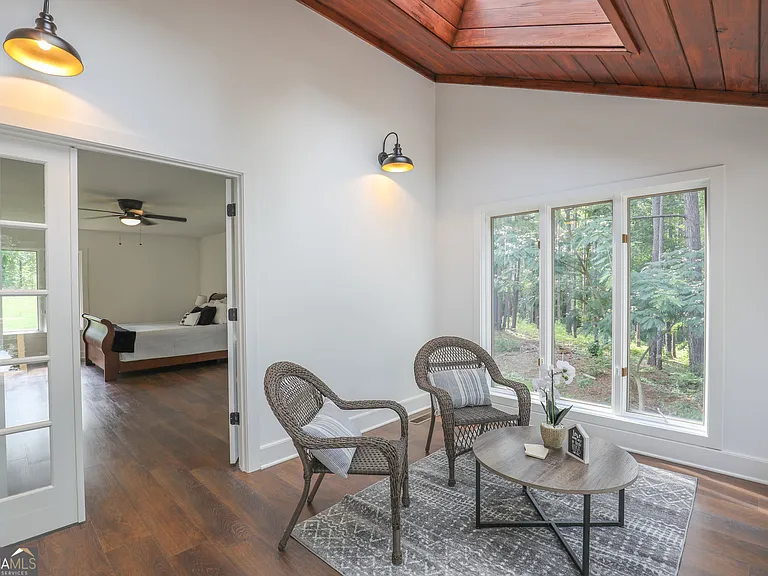 212 Southland Dr — Photo 29