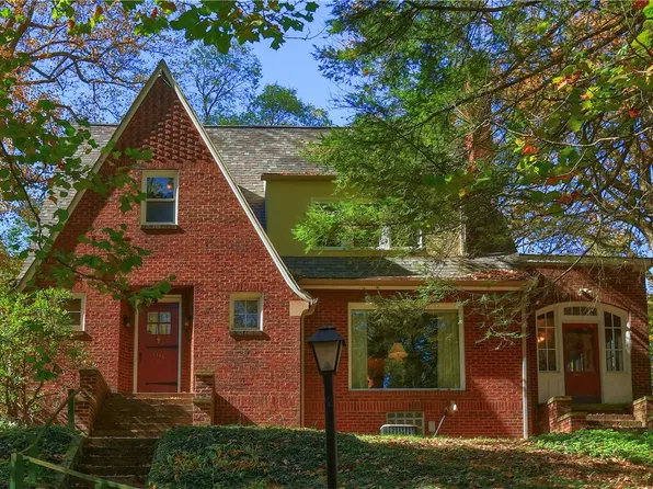 1111 Connoquenessing Ter, Ellwood City, PA 16117