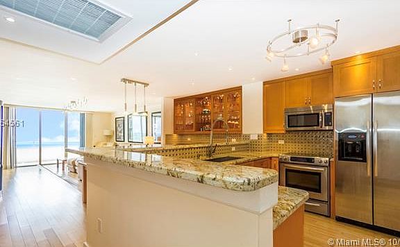 4th image of 5555 Collins Ave APT 7D
