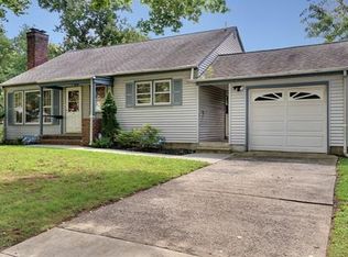 30 Martin St, Middlesex, NJ 08846