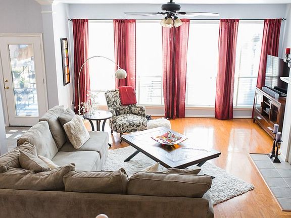 4th image of 1611 Branchview Ct