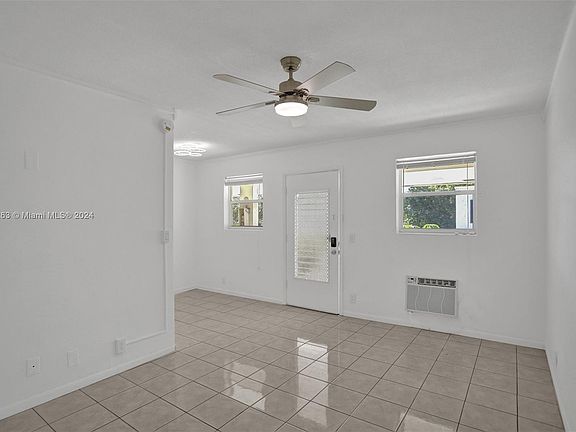 4th image of 612 2nd Ave S APT 6