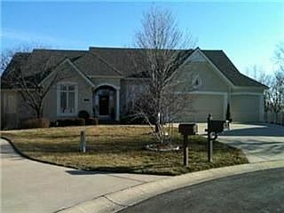 1st image of 16050 Cambridge Cir