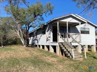 107 Franklin St, Luling, TX 78648