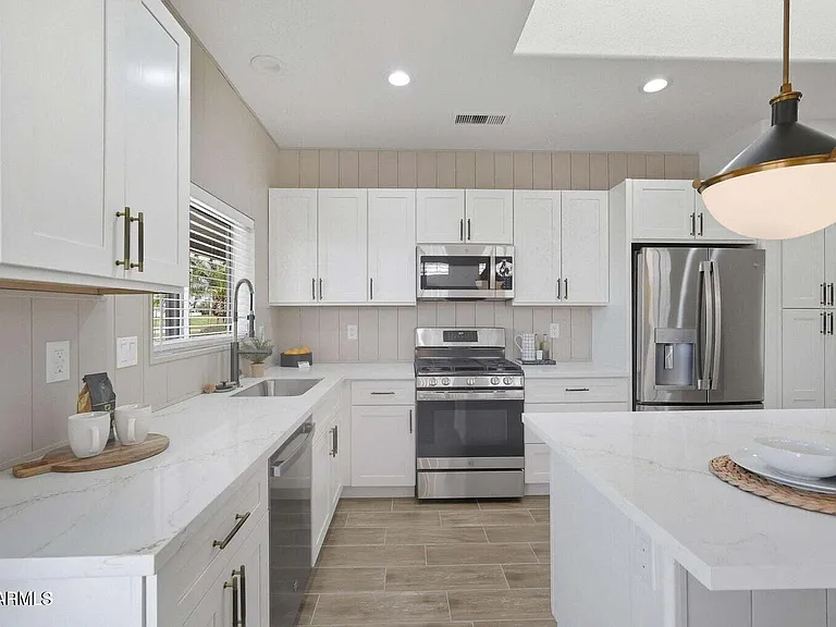 22408 N Las Vegas Dr — Photo 28