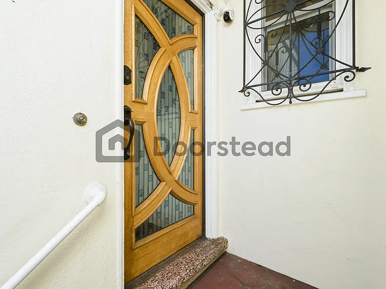 101 Monterey Blvd — Photo 4